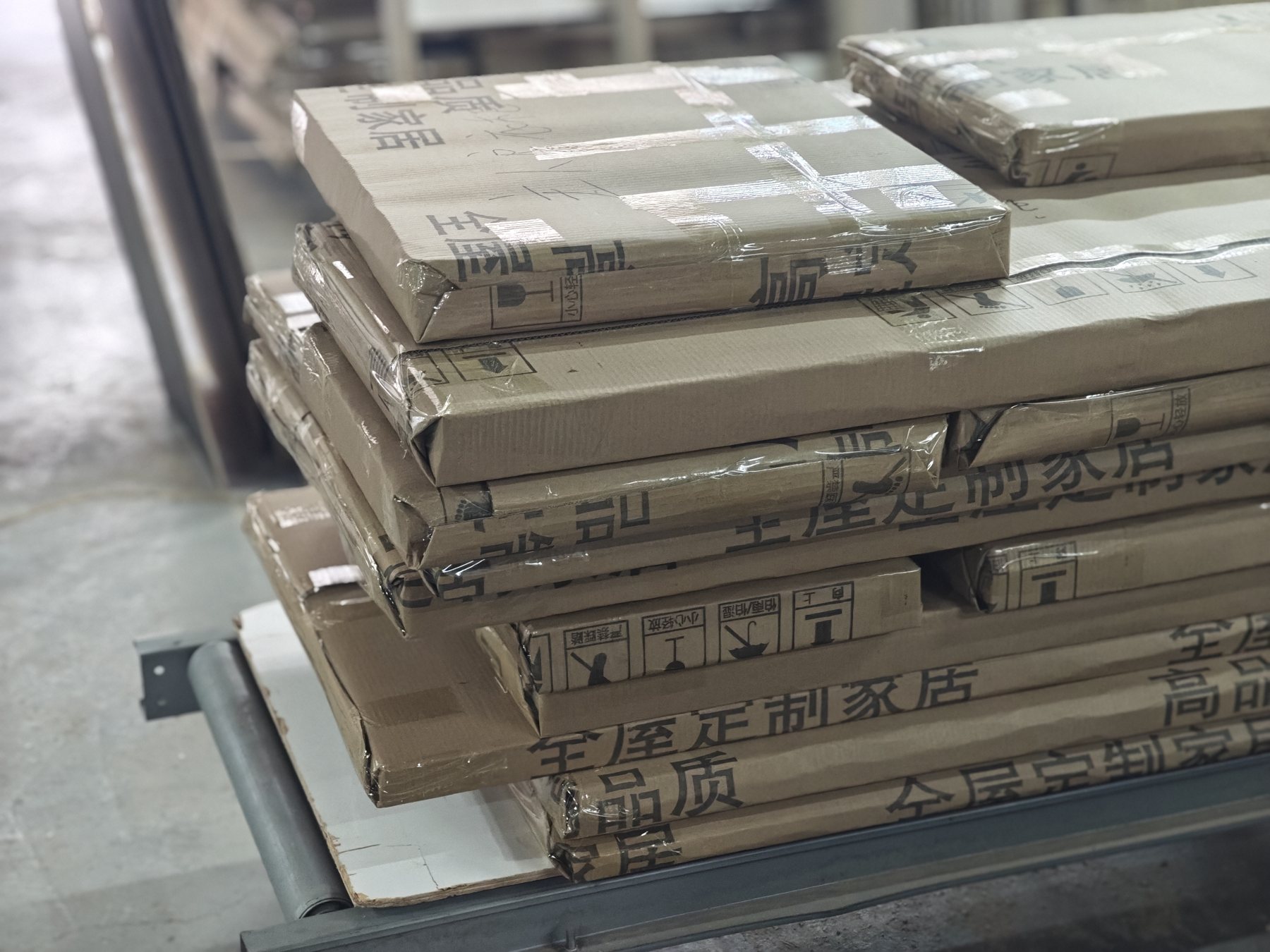Protected cabinet components in packing